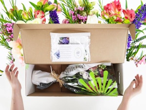 Unboxing Video - Flowers by Flourish
